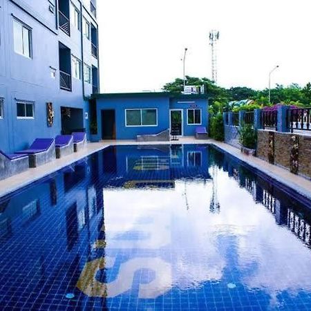 Trio Gems Condo Near Beach And Food Market Jomtien Exterior foto