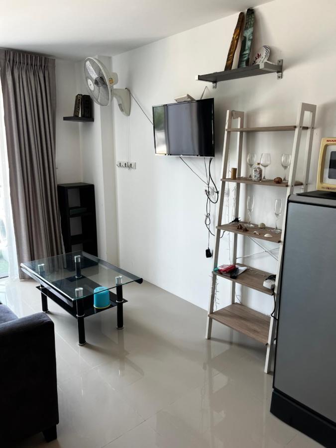 Trio Gems Condo Near Beach And Food Market Jomtien Exterior foto