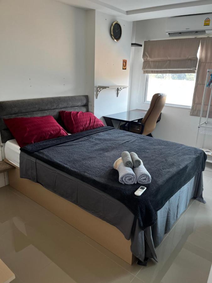 Trio Gems Condo Near Beach And Food Market Jomtien Exterior foto